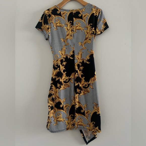 Iris Ornamental Side Cut Mini Dress Sz S Christmas - Picture 2 of 3